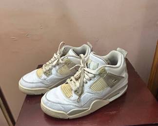 Air Jordan Pure Money
