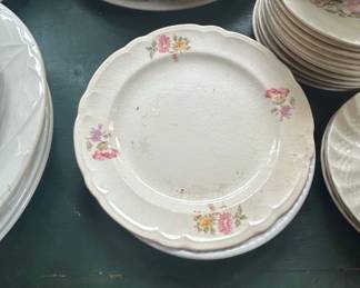Syracuse China Old Ivory Dinnerware Set third image