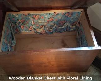 Wooden Blanket Chest with Floral Lining second image