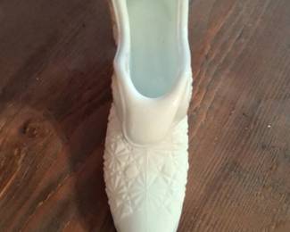 Fenton Milk Glass Daisy and Button Shoe Figurine