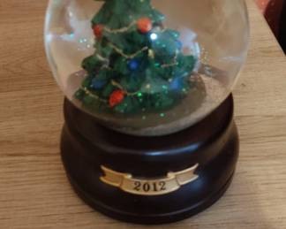 Christmas Tree Snow Globe B