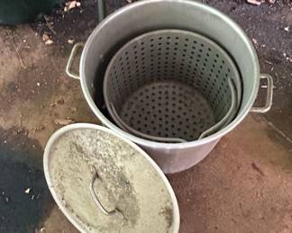 Aluminum Stock Pot with Steamer Basket and Lid second image