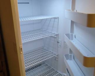 Midea Upright Freezer third image
