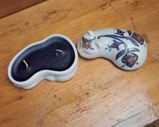 Vintage Elizabeth Arden Treasures of the Pharaohs Cat Trinket Box second image