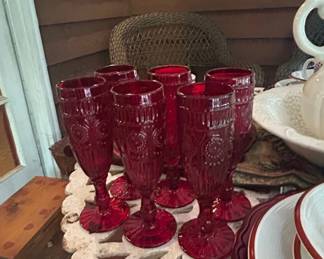 The Pioneer Woman Adeline Red Champagne Flute Set