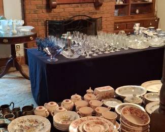 Assorted Dinnerware and Glassware Set with Real Old Willow Pattern second image