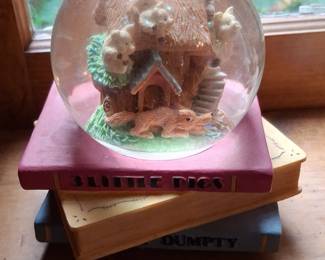 Three Little Pigs and Humpty Dumpty Book Stack Snow Globe