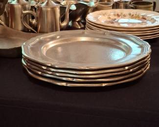 Wilton Armetale Queen Anne Pewter Charger Plates Set third image