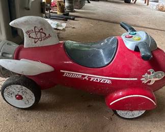 Radio Flyer Retro Rocket RideOn Toy second image