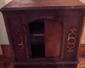 Antique Majestic Radio Cabinet third image