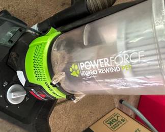 Bissell PowerForce Turbo Rewind Pet Vacuum Cleaner second image