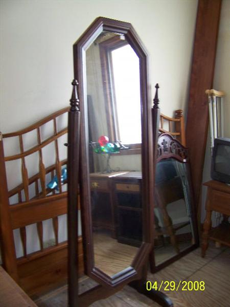 Floor mirror