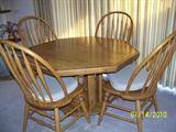 Oak Table with 1 leaf.
