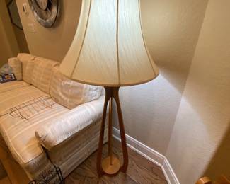 MCM Style Lamp
