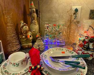 Vintage Gibson Christmas Dishes