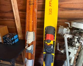 Water skis