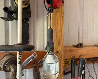 Hanging garage/work light