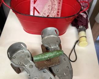 Really!? Vintage roller skates - with the key!
