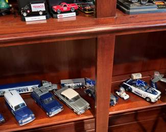 Dallas Cowboy collectible cars