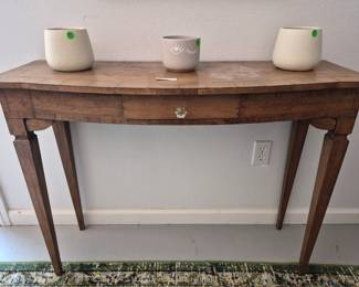 •	40x14”, 30” H •	$60