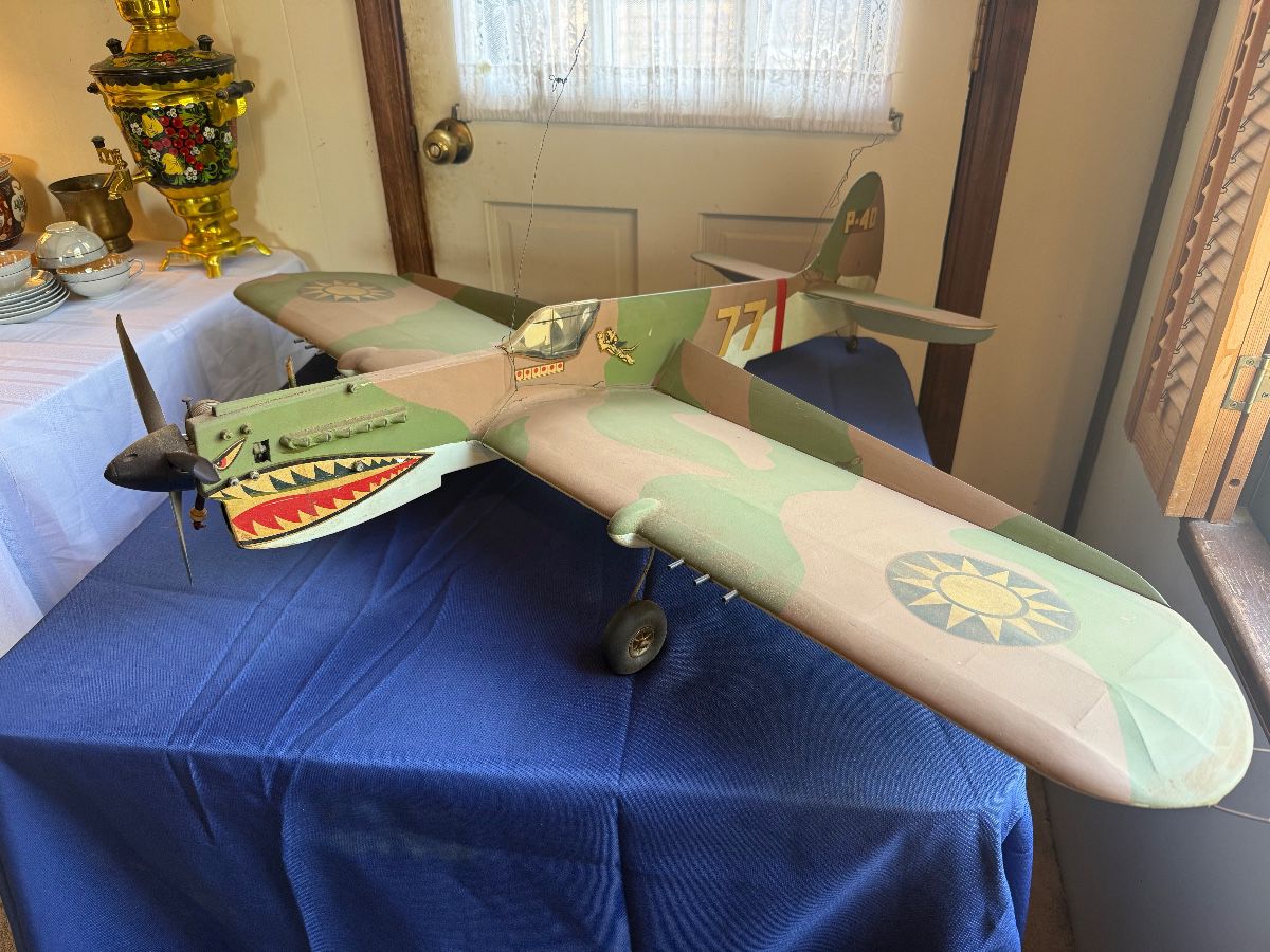 Vintage model airplane with a fox 35 engine