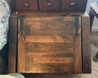 Set of 2 oak end tables with storage