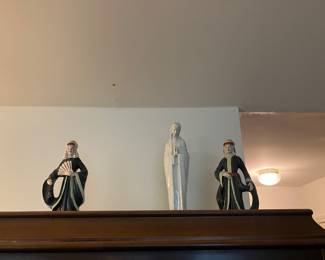 Figurines