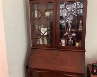 Chippendale style mahogany hutch with desk