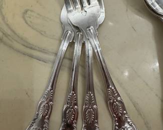 #11 - $170 - Reed & Barton flatware set stainless steel 