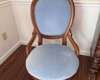 #17 - $100 - American Victorian blue velvet chair ladies baloon with acorn back 