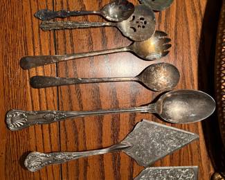 Serving Pieces 