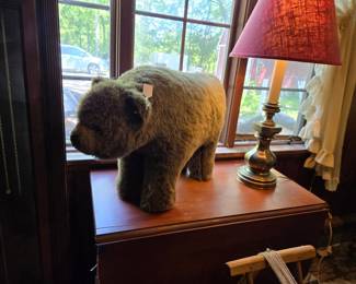 Bear foot stool
