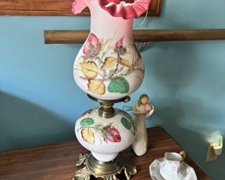 Fenton Miss Rose LG Wright Lamp