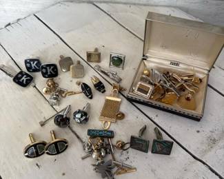 115 largelotvintagecufflinkstiebarstac