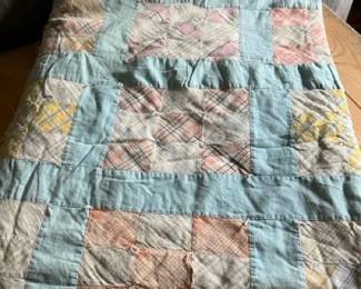 164 vintagepatchworkquilthandtied