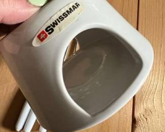 166 swissmarwhiteceramicfonduesetwithf