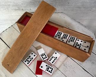 121 vintagedominoessetinwoodenslidingl