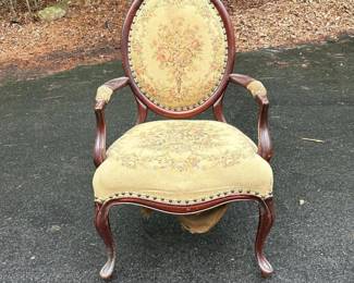 079 antiquevictorianfloralupholsteredarm