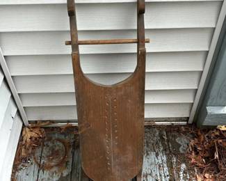 077 vintagewoodensled