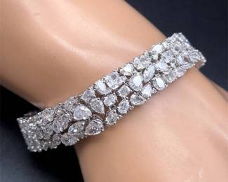One-of-a-Kind 28.16 Natural Diamond Hidden Clasp Bracelet in 18k White Gold