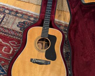 Guild D-52 Acoustic Guitar/1977