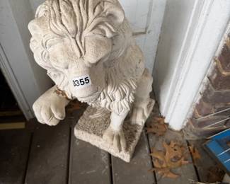 LION OUTDOOR DECOR