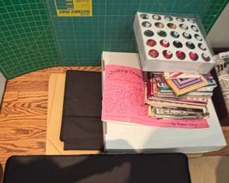 Janome Sewing Machine Carrying Case with Quilting Supplies Bundle