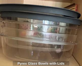 Pyrex Glass Bowls with Lids