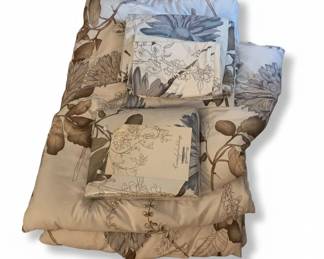 Molly Botanicals Floral Comforter Set