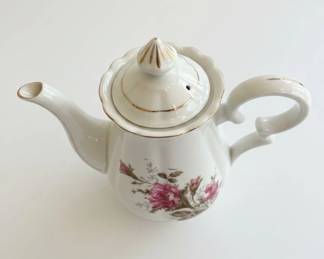 Assorted Vintage Glassware and Porcelain Tea Set second image