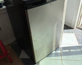 Mini fridge
