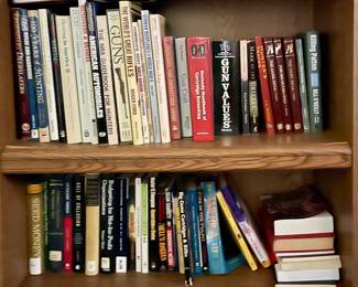 GUN & HUNTING BOOKS