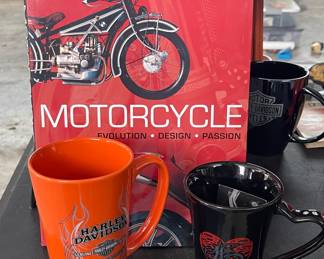 HARLEY COFFEE CUPS & BOOK