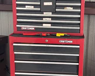 CRAFTSMAN ROLLING TOOL BOX WITH TOOLS